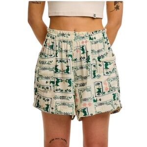 NWT Lucy & Yak Sierra Organic Cotton Shorts Sweet Pea Print Size Medium